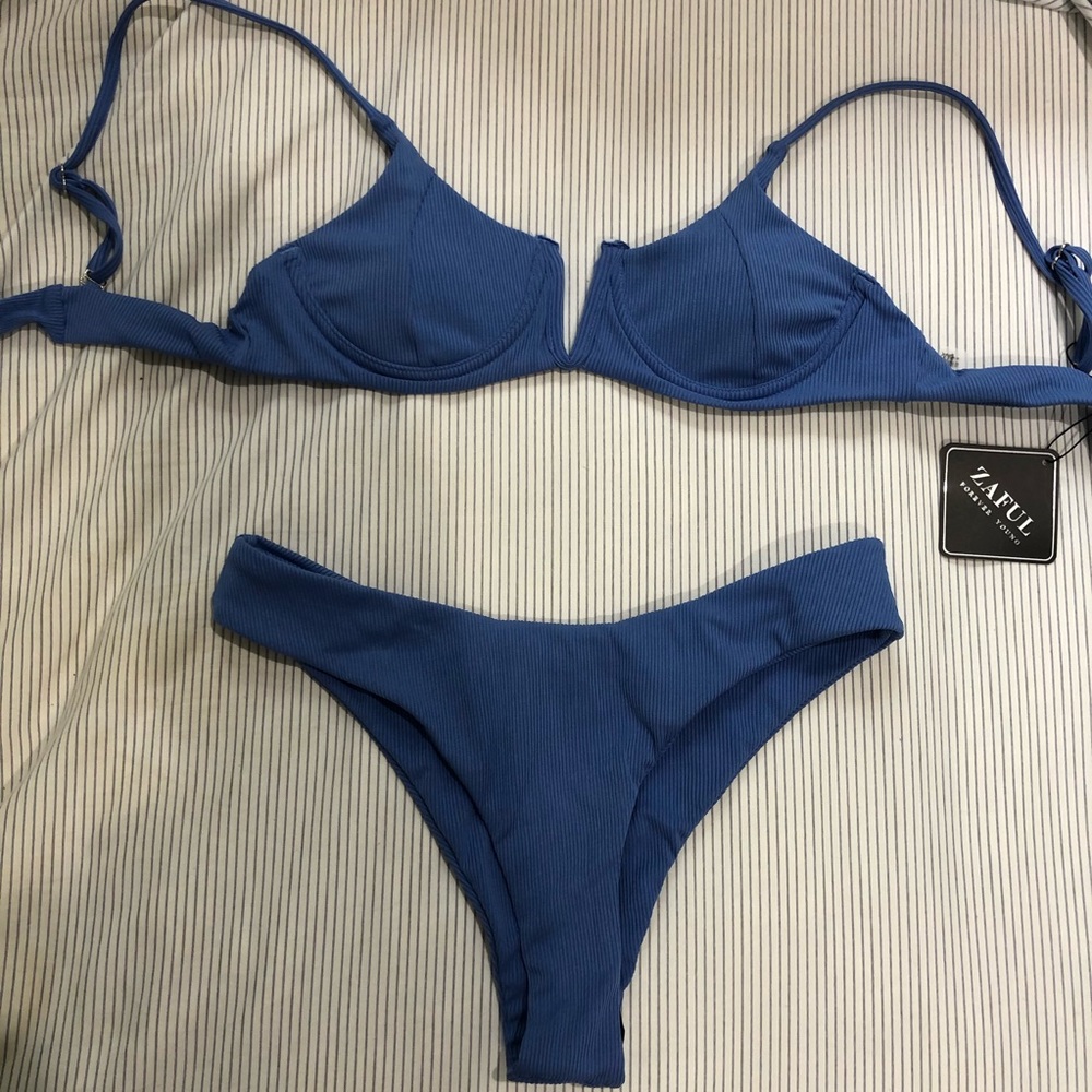 Zaful ribbed v wired high leg bikini set 🦋